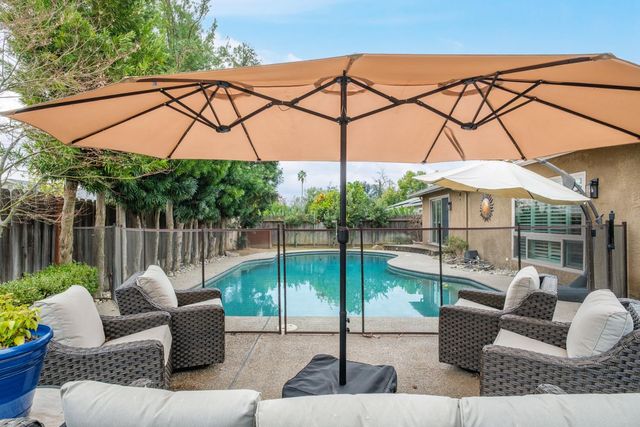 1637 W Los Altos Avenue, Fresno, CA 93711