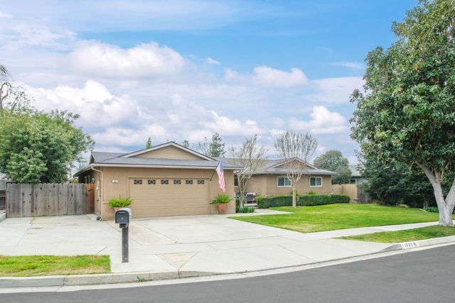 1637 W Los Altos Avenue, Fresno, CA 93711