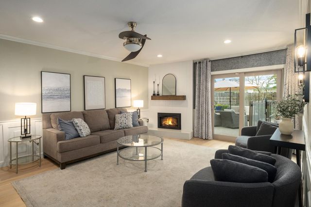 1637 W Los Altos Avenue, Fresno, CA 93711