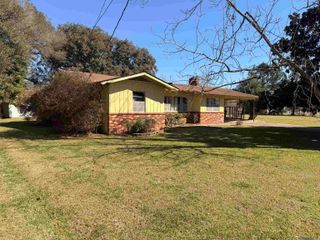 4987 Lois Dr, Zachary, LA 70791