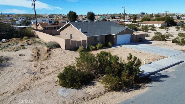 6352 Smoketree Avenue, 29 Palms, CA 92277