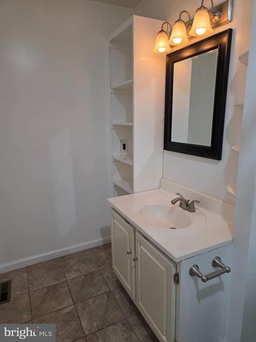 412 3RD ST, Newark, DE 19711