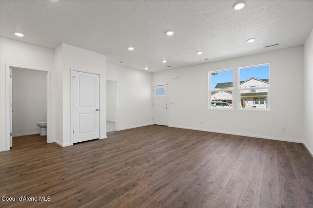 5280 E Aquila Ave, Post Falls, ID 83854