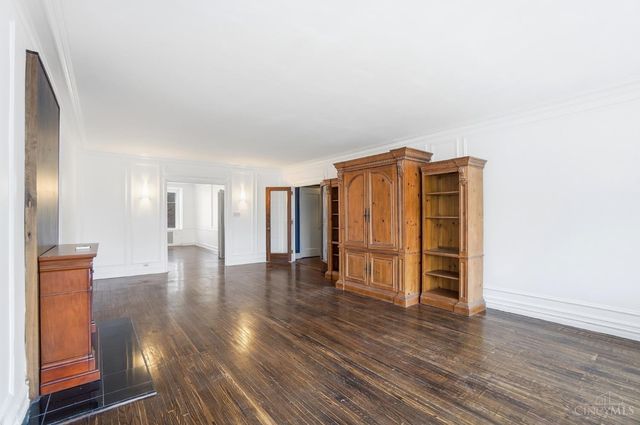 3900 Rose Hill Avenue, Cincinnati, OH 45229