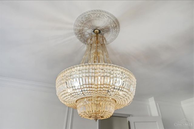 3900 Rose Hill Avenue, Cincinnati, OH 45229