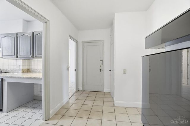 3900 Rose Hill Avenue, Cincinnati, OH 45229