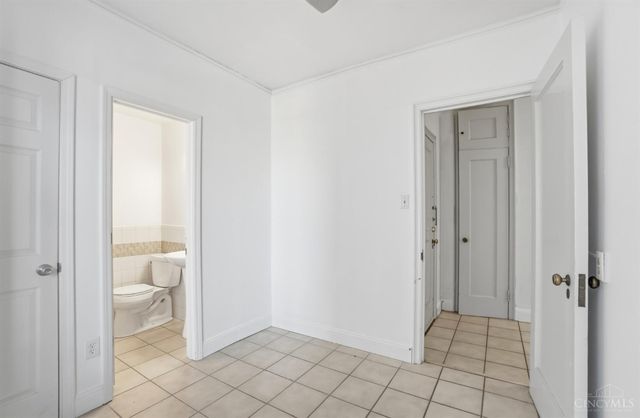 3900 Rose Hill Avenue, Cincinnati, OH 45229