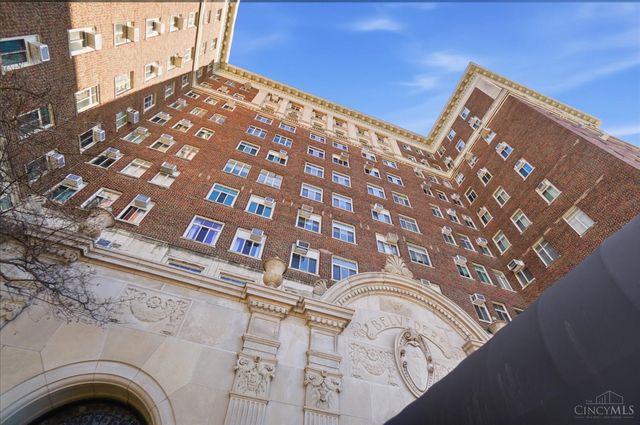 3900 Rose Hill Avenue, Cincinnati, OH 45229