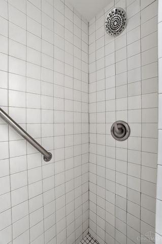 3900 Rose Hill Avenue, Cincinnati, OH 45229