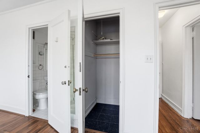 3900 Rose Hill Avenue, Cincinnati, OH 45229