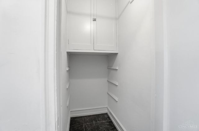 3900 Rose Hill Avenue, Cincinnati, OH 45229