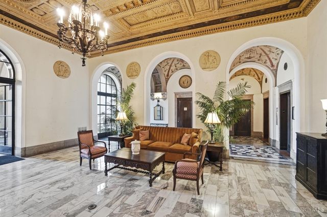 3900 Rose Hill Avenue, Cincinnati, OH 45229