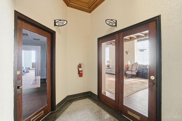 3900 Rose Hill Avenue, Cincinnati, OH 45229