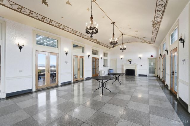 3900 Rose Hill Avenue, Cincinnati, OH 45229