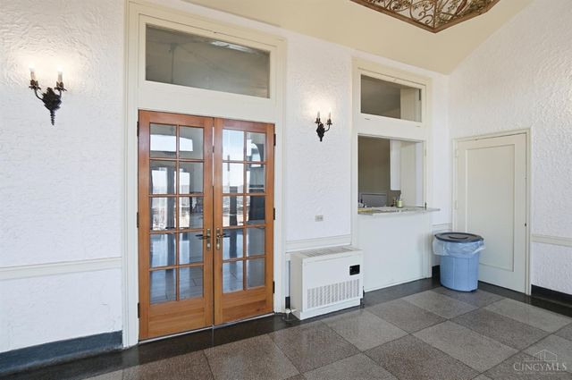 3900 Rose Hill Avenue, Cincinnati, OH 45229