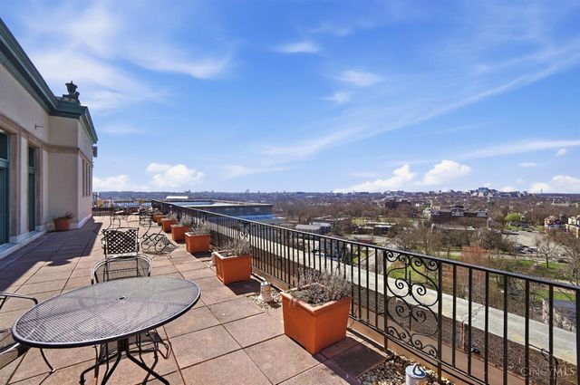 3900 Rose Hill Avenue, Cincinnati, OH 45229