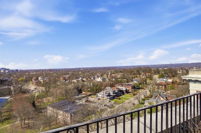 3900 Rose Hill Avenue, Cincinnati, OH 45229