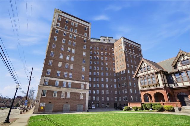 3900 Rose Hill Avenue, Cincinnati, OH 45229