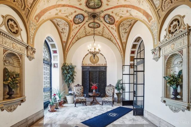 3900 Rose Hill Avenue, Cincinnati, OH 45229