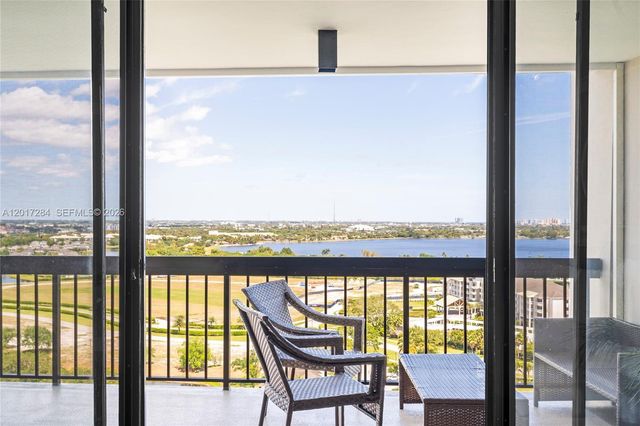 2425 Presidential Way PH1, West Palm Beach, FL 33401