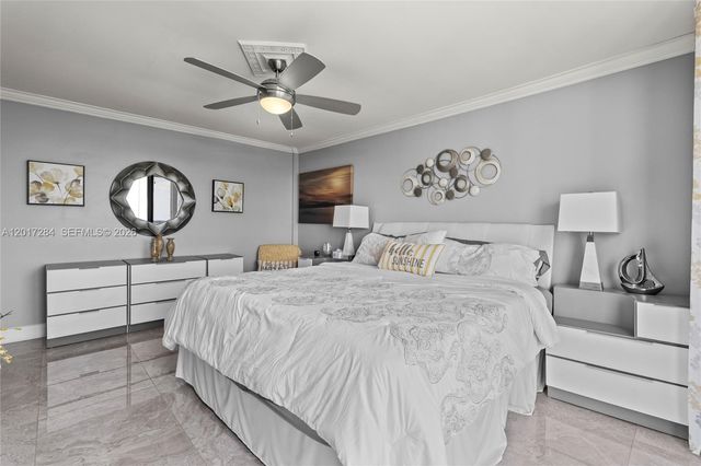 2425 Presidential Way PH1, West Palm Beach, FL 33401