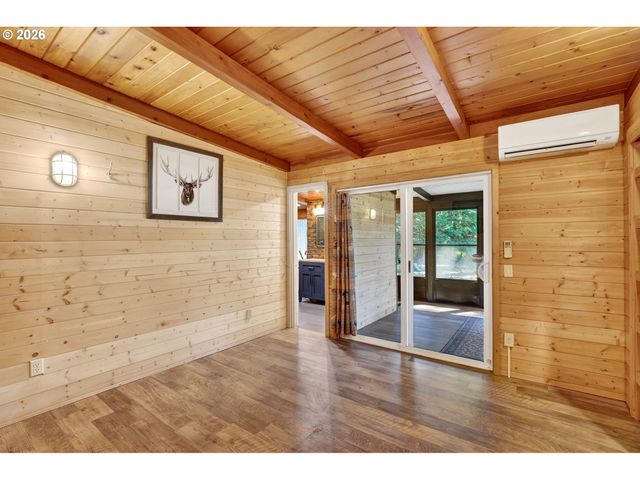 28803 Se WOODS Rd, Eagle Creek, OR 97022