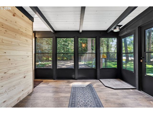 28803 Se WOODS Rd, Eagle Creek, OR 97022