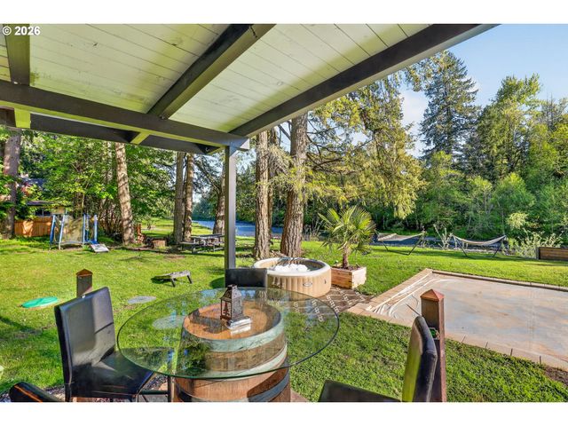28803 Se WOODS Rd, Eagle Creek, OR 97022