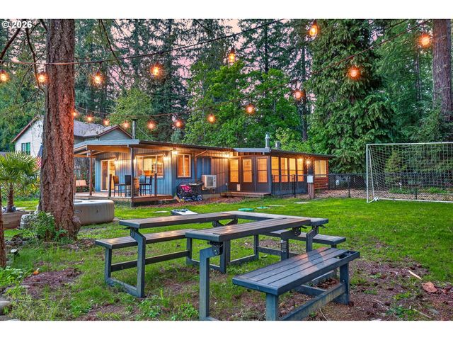 28803 Se WOODS Rd, Eagle Creek, OR 97022