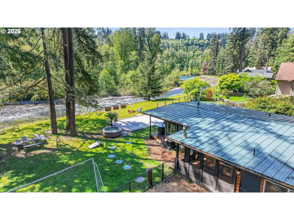 28803 Se WOODS Rd, Eagle Creek, OR 97022