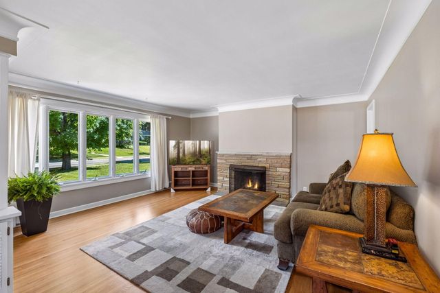 1664 Bohland Avenue, Saint Paul, MN 55116