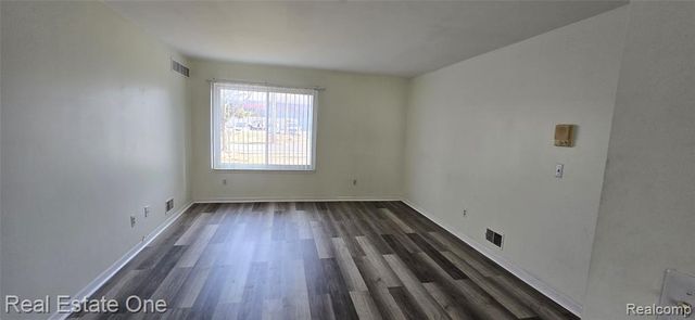 14648 Prospect Street, Dearborn, MI 48126