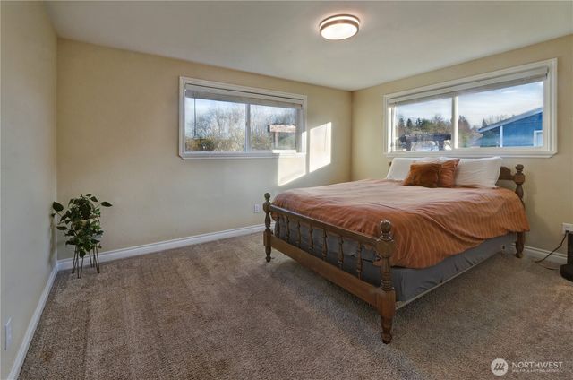 1122 13th Street SW, Puyallup, WA 98371