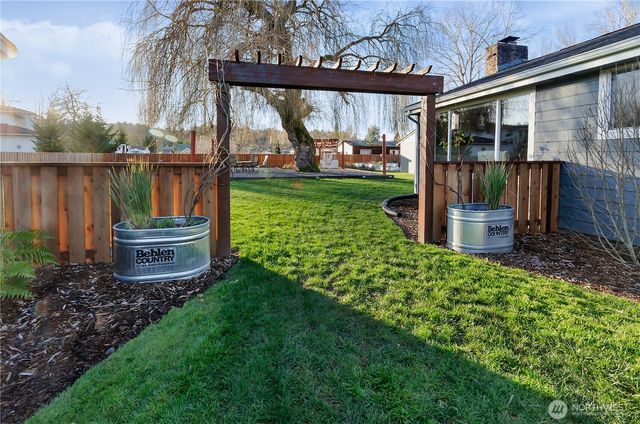 1122 13th Street SW, Puyallup, WA 98371