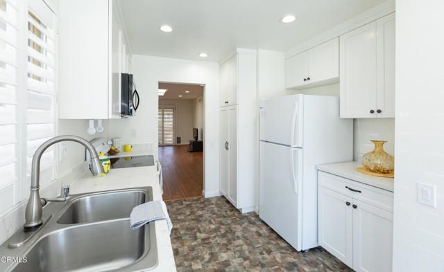 1106 Village 1 -, Camarillo, CA 93012