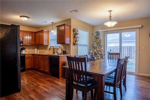 804 W 30th Street, Lawrence, KS 66046