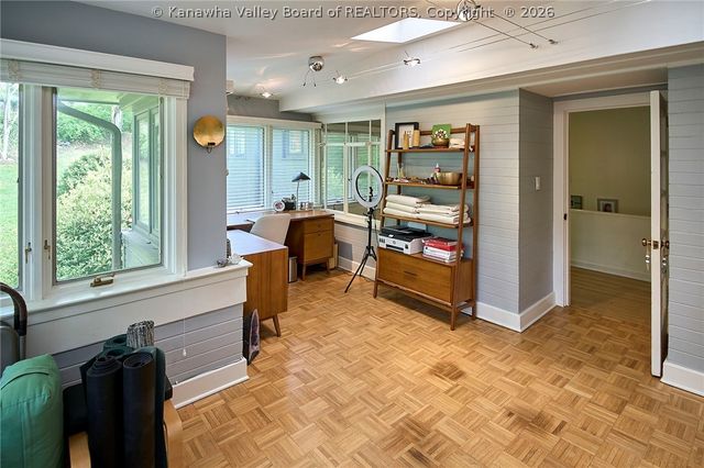68 Abney Circle N, Charleston, WV 25314