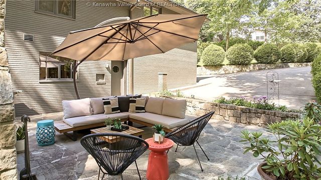 68 Abney Circle N, Charleston, WV 25314