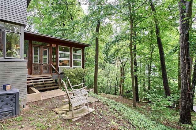 68 Abney Circle N, Charleston, WV 25314
