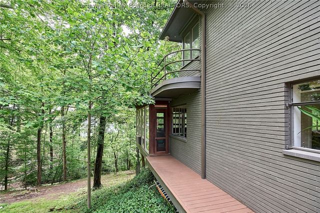 68 Abney Circle N, Charleston, WV 25314