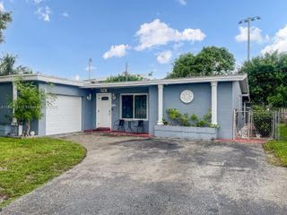 6561 NW 22nd St, Sunrise, FL 33313