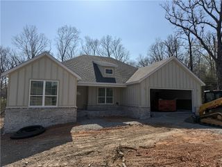 10 Leawood Lane, Bella Vista, AR 72715