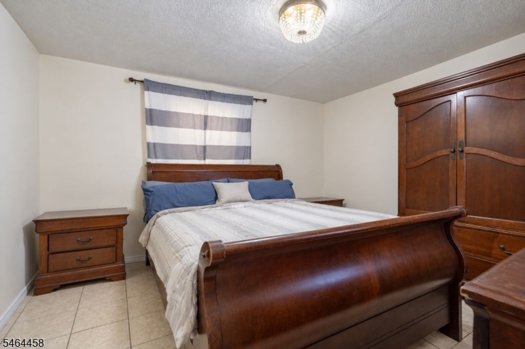 450 Mechanic St, Perth Amboy City, NJ 08861 — photo 5