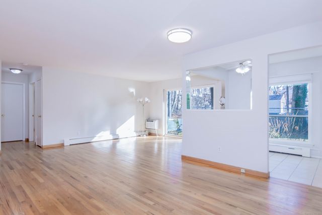 533 Glendale Avenue 533, Bridgeport, CT 06606