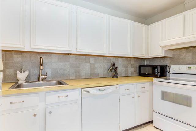 533 Glendale Avenue 533, Bridgeport, CT 06606