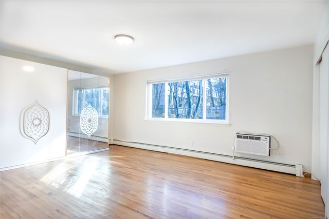 533 Glendale Avenue 533, Bridgeport, CT 06606