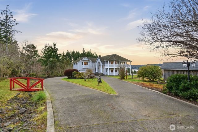 457 E Victor Road, Belfair, WA 98528