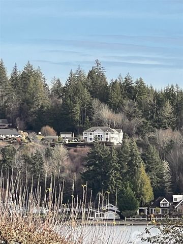457 E Victor Road, Belfair, WA 98528