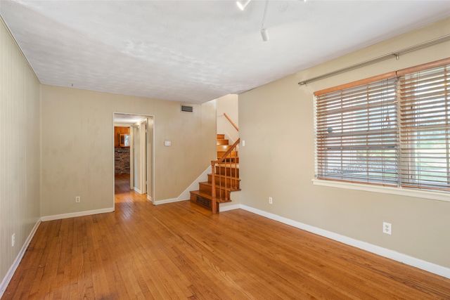 7735 Deer Trail Drive, Dallas, TX 75238