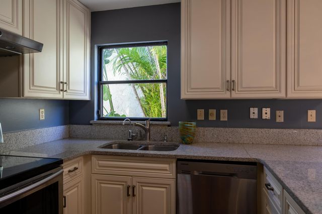 17031 Traverse Circle, Jupiter, FL 33477
